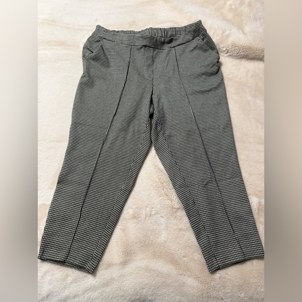 Nine West Women's Black and Cream Checkered Straight Leg Pants